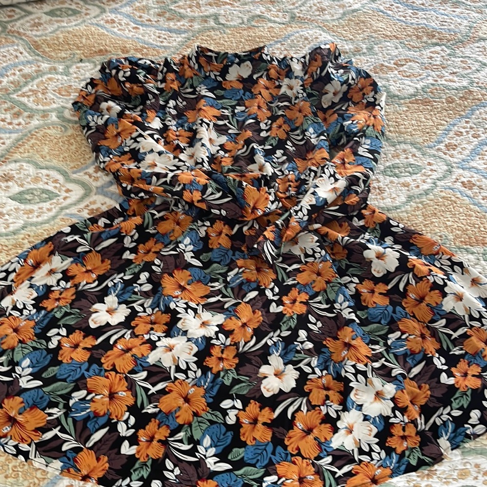 SHEIN NWOT Floral dress